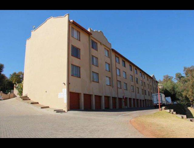 2 BEDROOM APARTMENT FOR SALE IN HELDERKRUIN